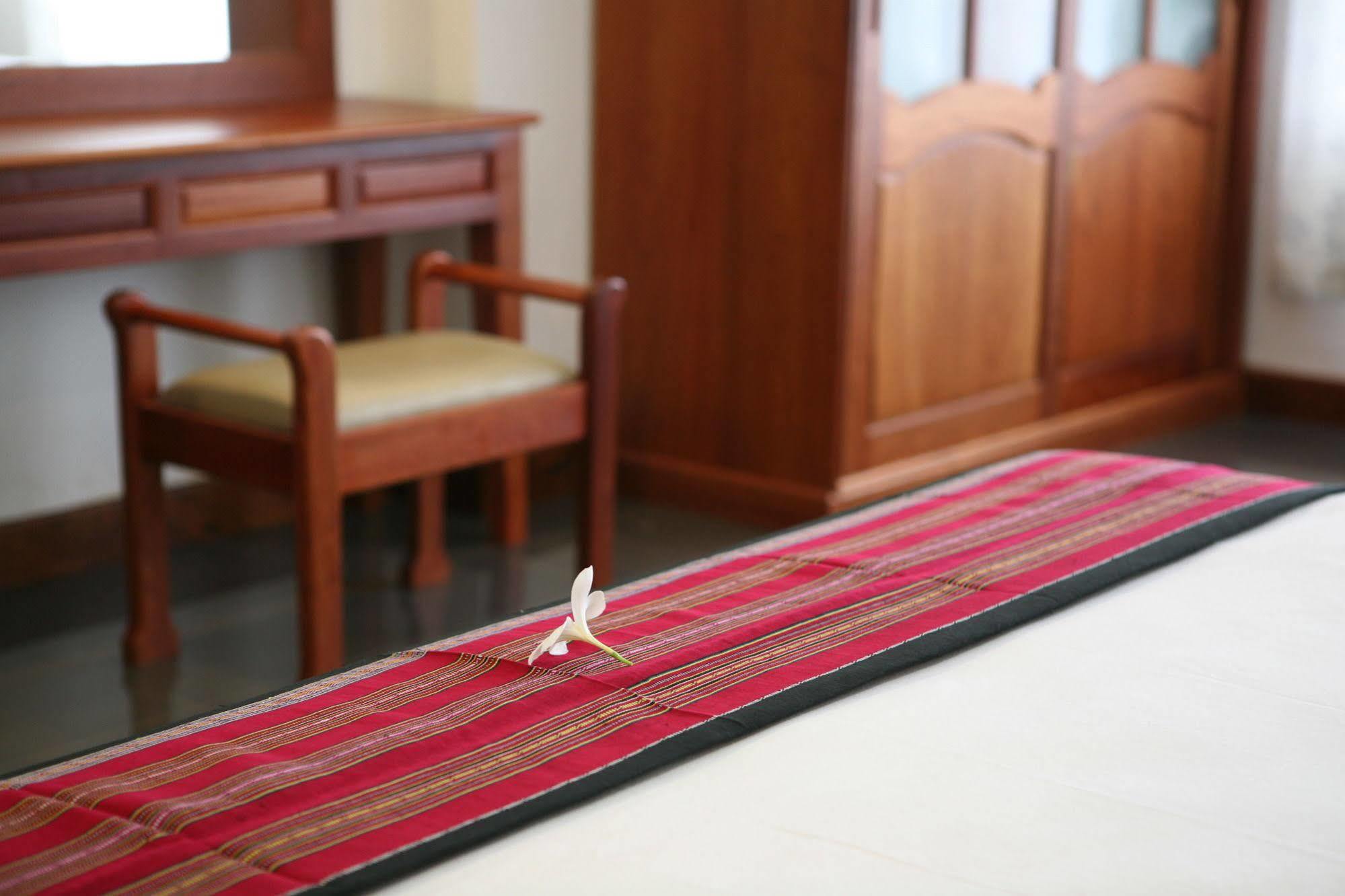 Alisa Guesthouse Pakxé Zewnętrze zdjęcie