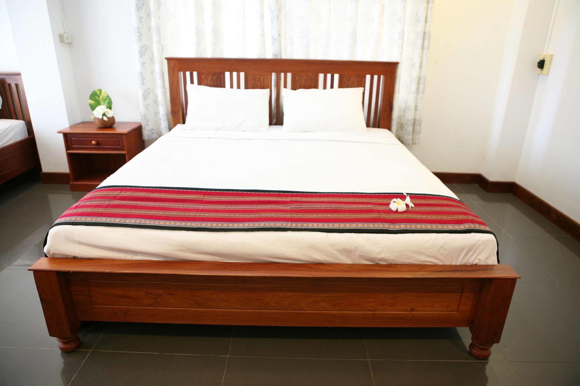 Alisa Guesthouse Pakxé Zewnętrze zdjęcie